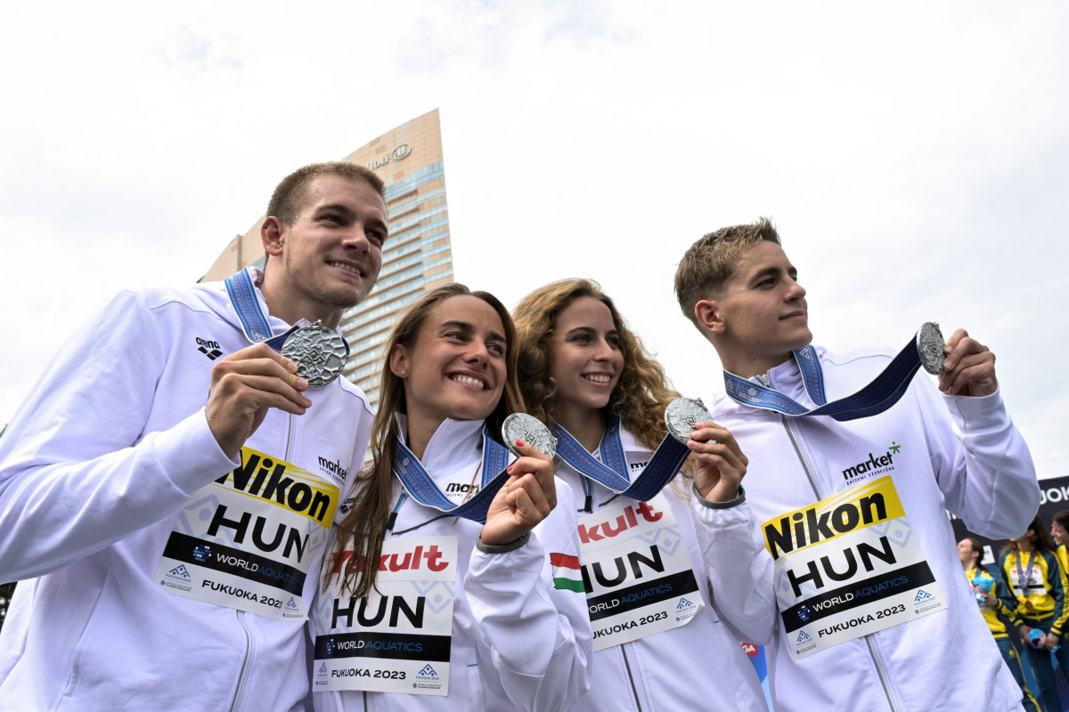 Ezüstérmesek a magyarok a nyílt vízi úszók csapatversenyében